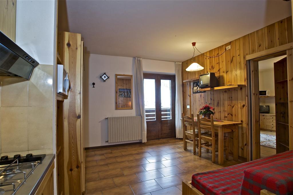 Residence Raffaella Santa Caterina Valfurva Ruang foto