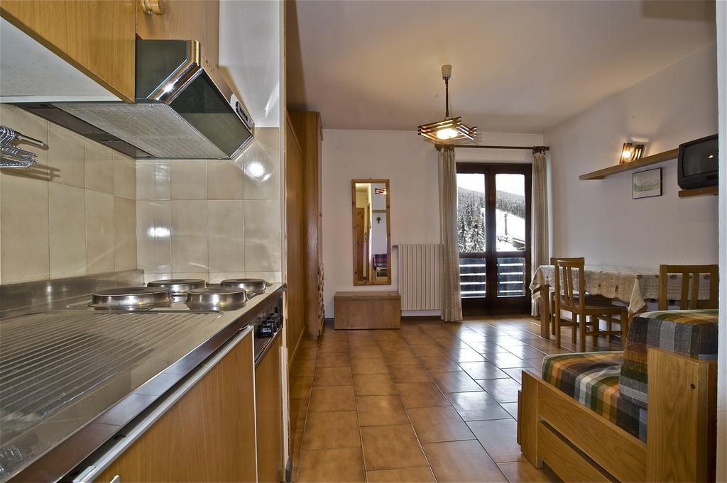 Residence Raffaella Santa Caterina Valfurva Ruang foto